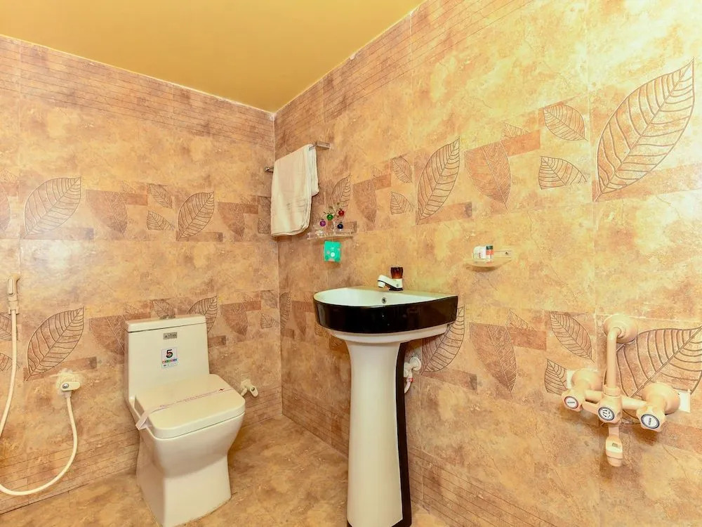 Oyo 24920 Indraprastha Royal Castle Sharing Houseboat