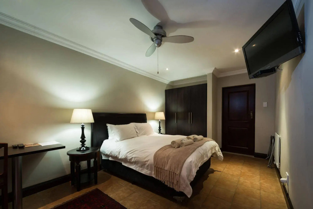 12 On Brecher Guest House