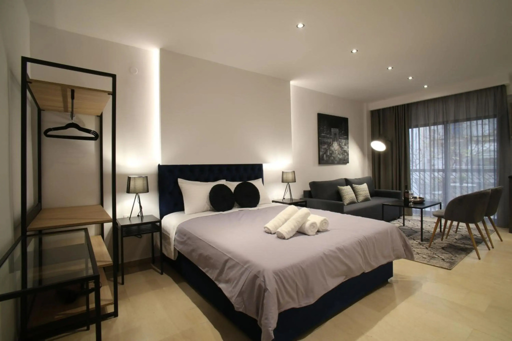 ZH Luxury Suites