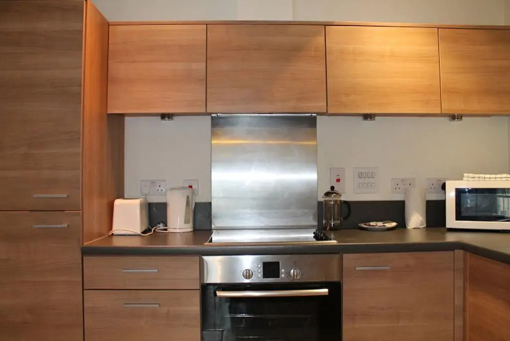 House Of Moli - Commercial Road Apartments