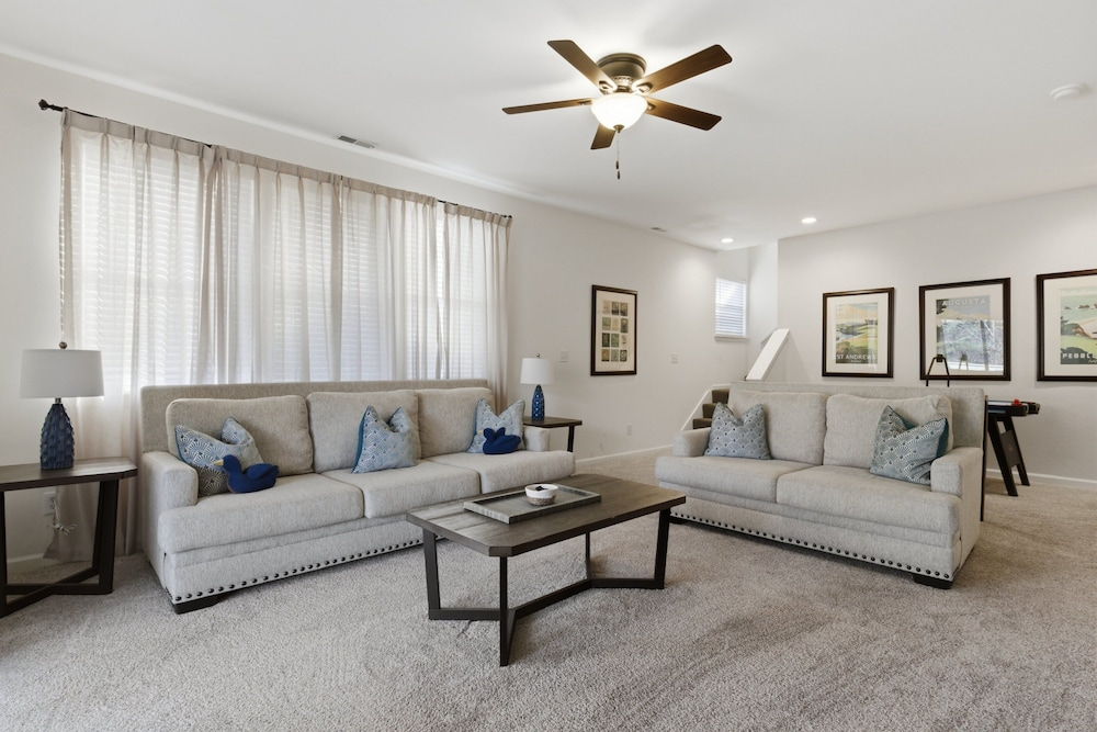 Old Kinderhook 2 Decks, Firepit, Kid & Pet Friendly Golf Retreat