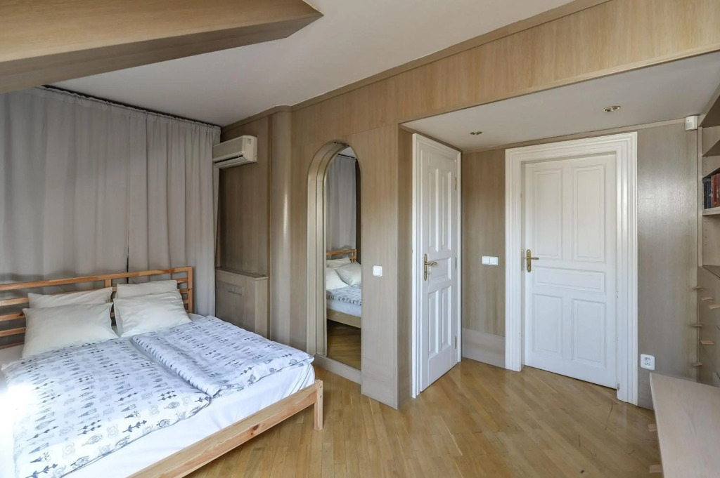 Panoramic Loft