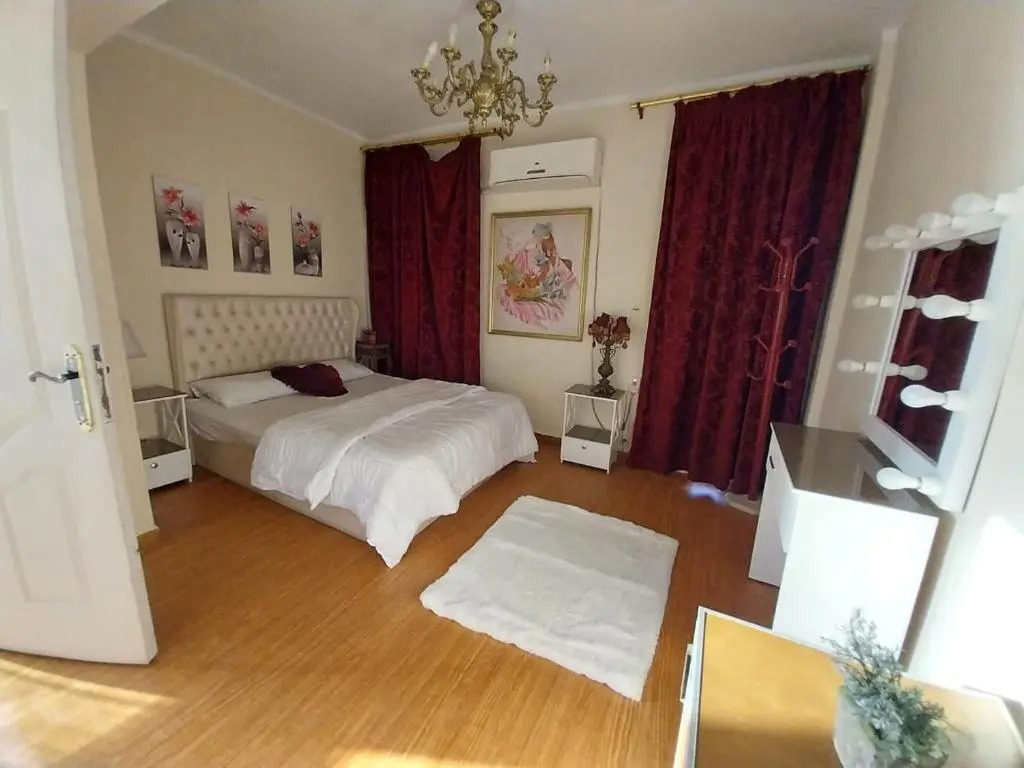 Omar Apartment