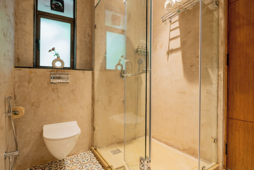 ELIVAAS 4 BHK with Pvt pool - Amado Villa Shai