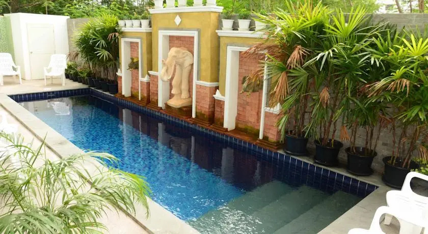 Emerald hotel