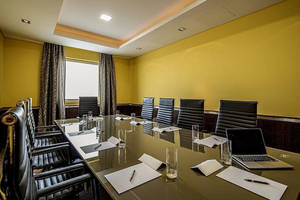 iu Hotel Huambo