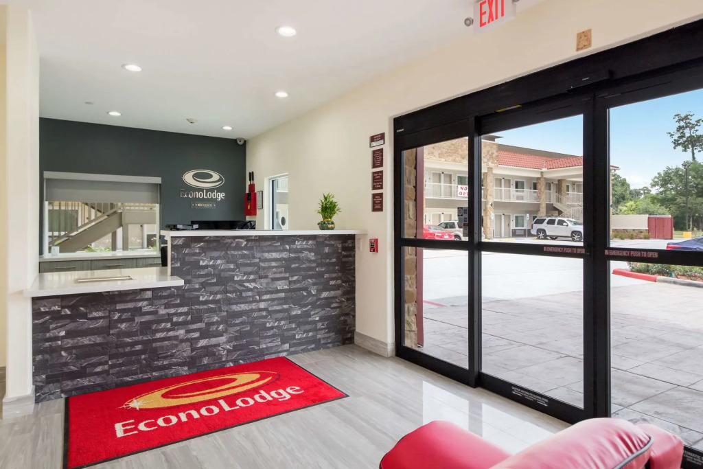 Regency Inn And Suites