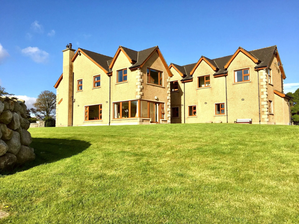 Mourne Country House