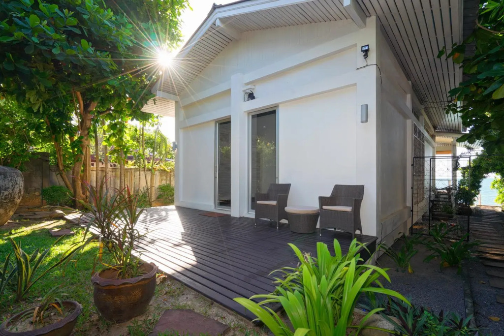 Ban Mok Talay - Beach Front Villa