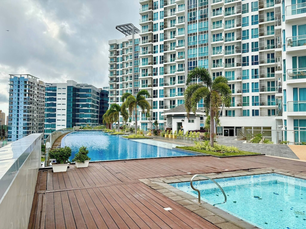 Pond & Sea View, Mactan Strait
