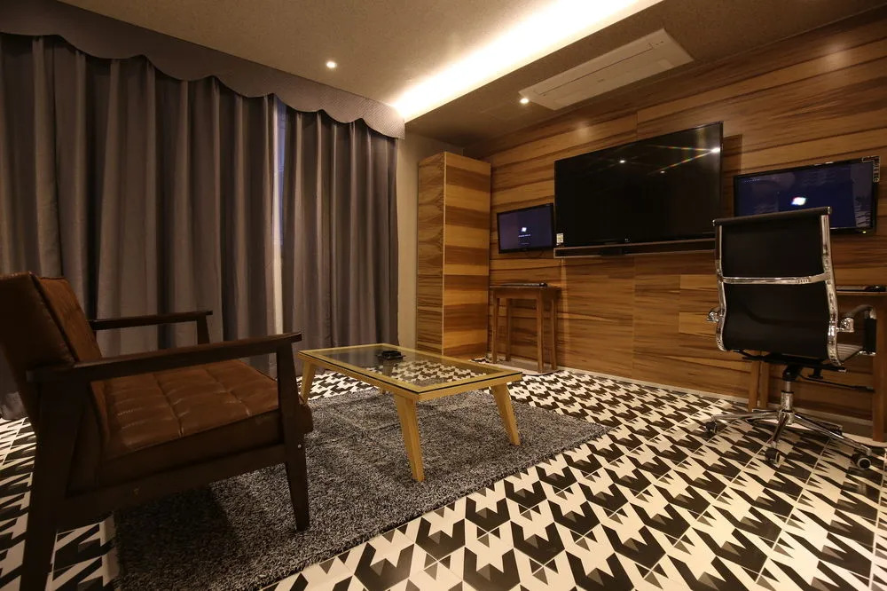 Lost City Z Hotel