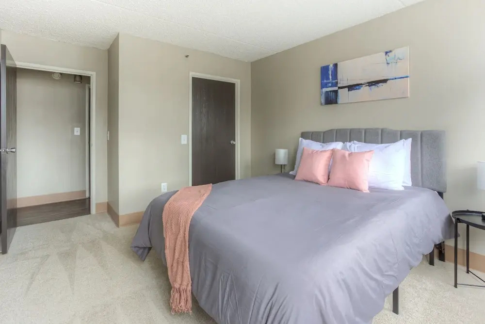 FRONTDESK 1431 Washington Blvd Apts Downtown Detroit