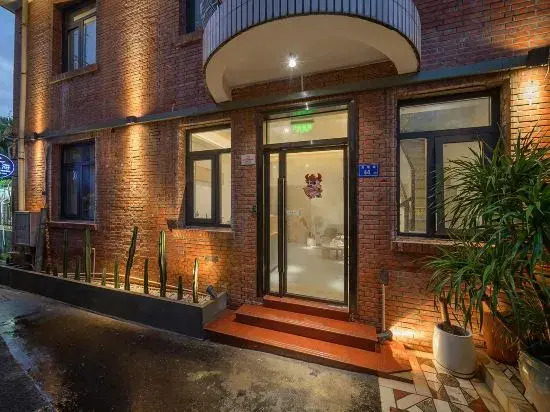 Yirenhai Audio and Video Homestay (Gulangyu Wujing Road Branch)