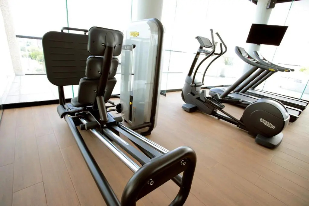 SkyPool Premium apartment in downtown with gym