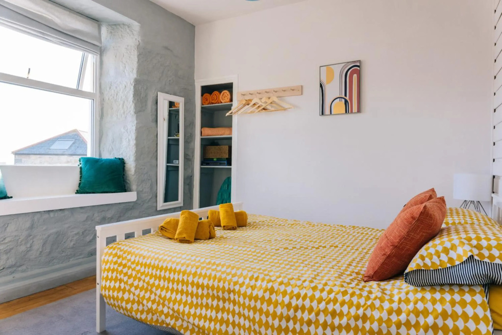 The Mexico Inn, Flat Two