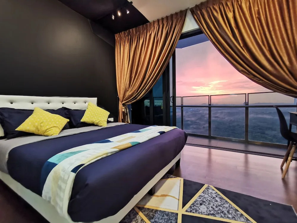 Almas Suites Puteri Harbour by Stayrene