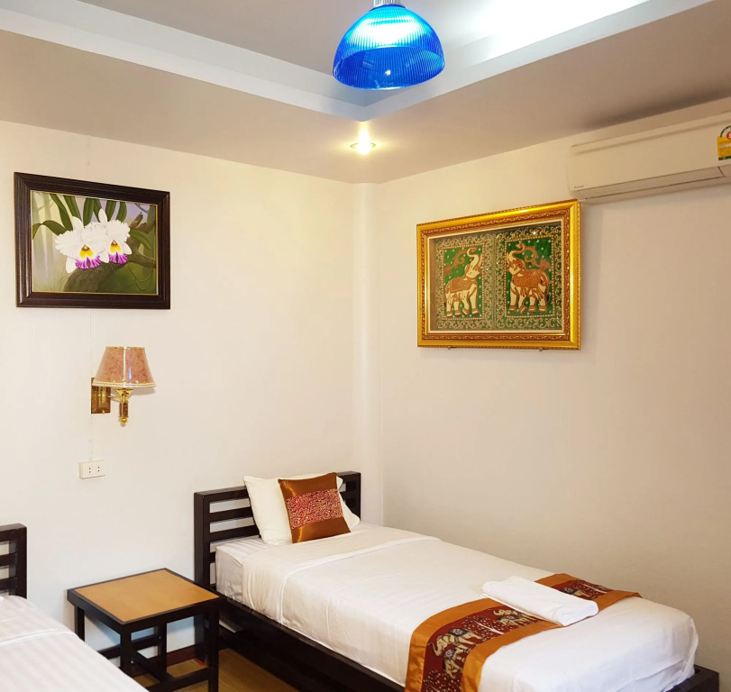 Banphu Montalang Resort