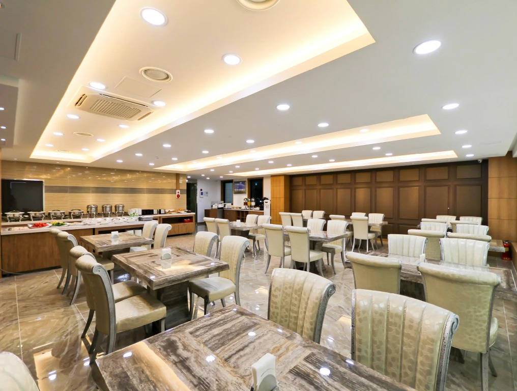 Lion Hotel