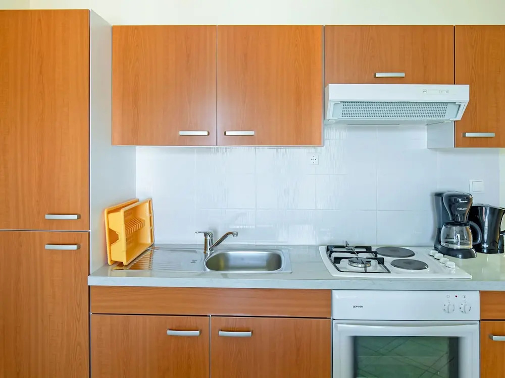 Restful Apartment in Mastrinka near Beach & Town Center