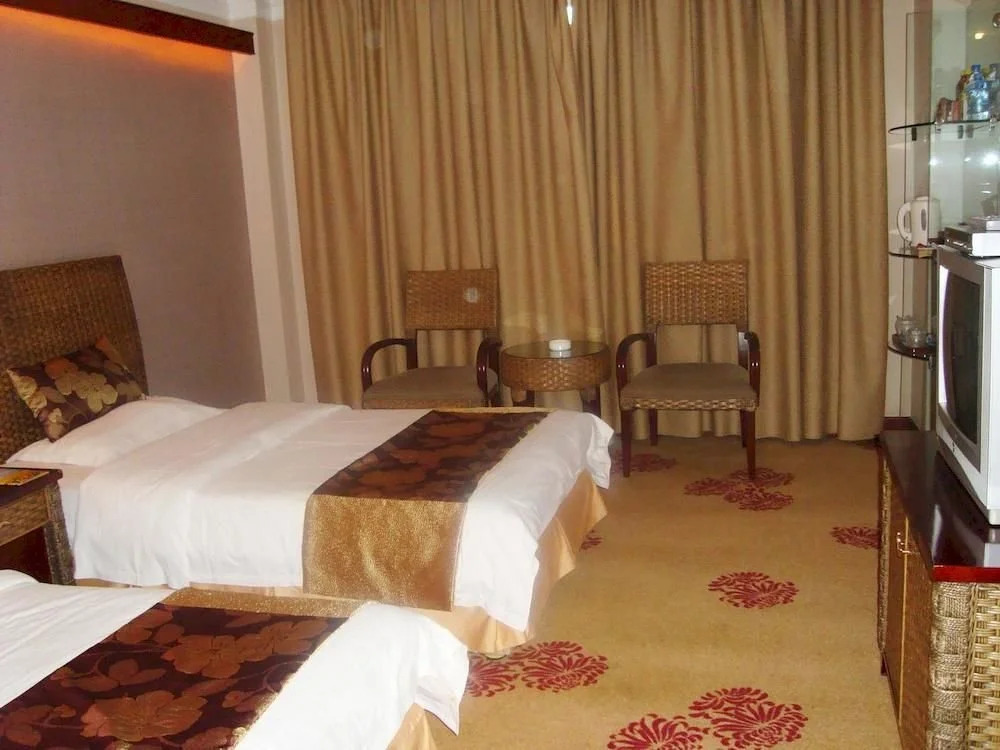 Qujing Derun Hotel