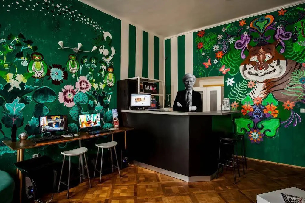 Art Hole Hostel