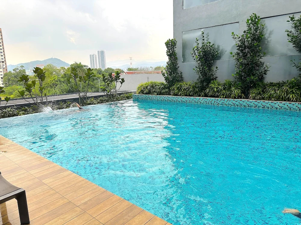 Neu Suites by Cozy Homes Near Gleneagles, KLCC & LRT