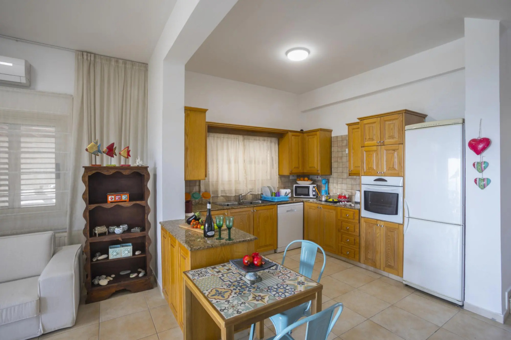 Beachfront Villa Meneou 5