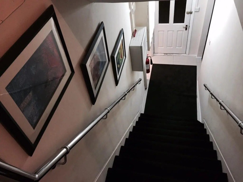 OYO Firs Lodge London Heathrow