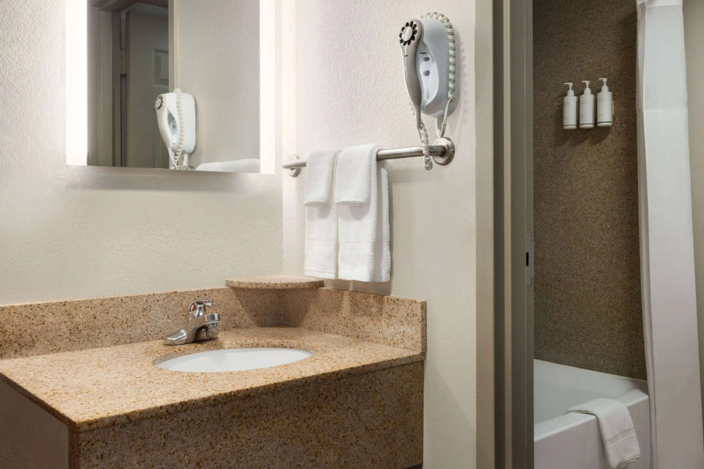 Days Inn by Wyndham Hershey