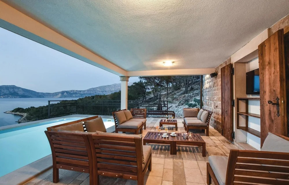 Stunning Home in Povlja With 4 Bedrooms, Wifi and Outdoor Swimming Pool