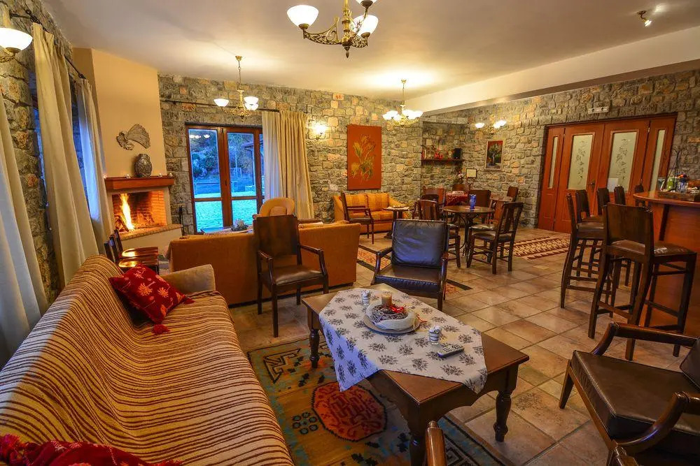 Karyatis Resort