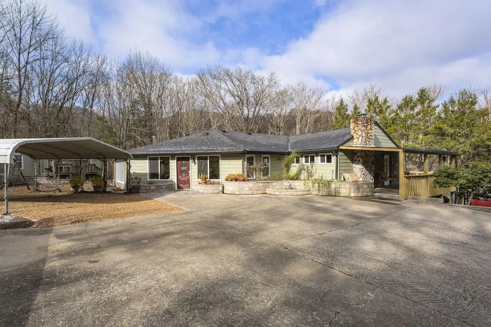 Grand Dream Vacation Home in Nashville 7+ beds!