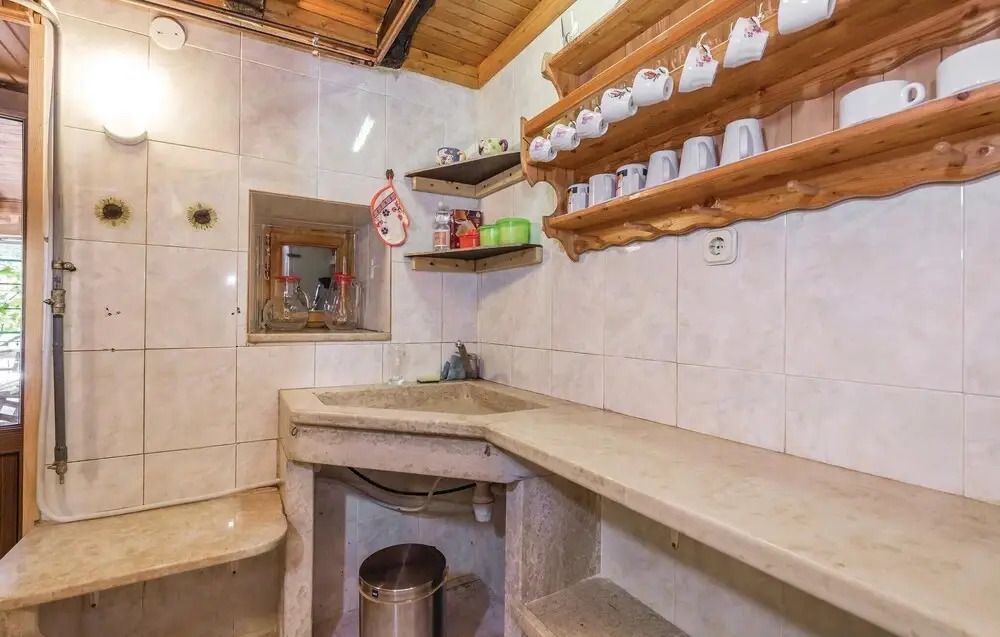 Stunning Home in Moscenicka Draga With 3 Bedrooms, Wifi and Outdoor Swimming Pool