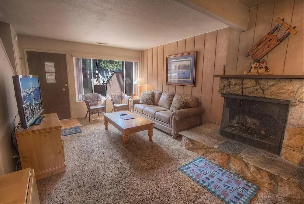 Heavenly Mountain Hideaway 2 Bedroom Home by RedAwning