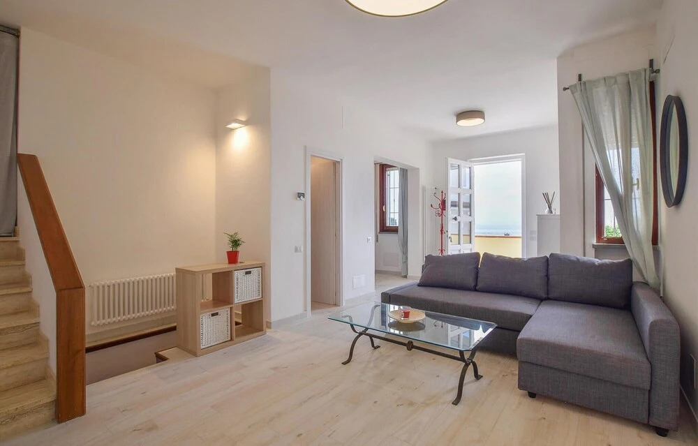 Beautiful Home In Bargecchia With Wifi