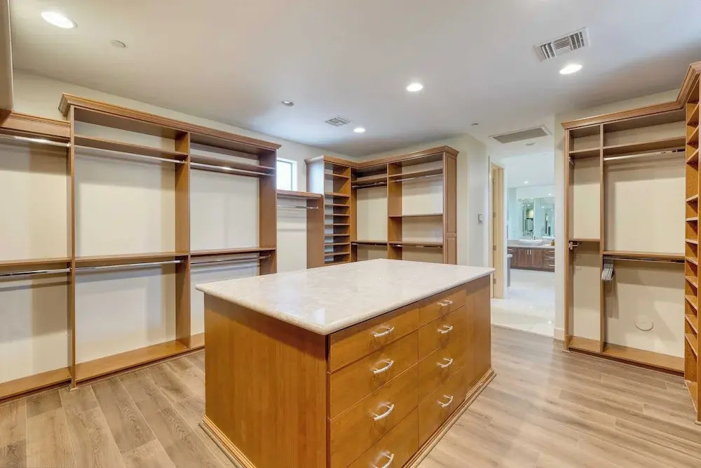 Luxe Scottsdale Oasis With Pool, Hot Tub, Firepit and Outdoor Lounge Avantstay