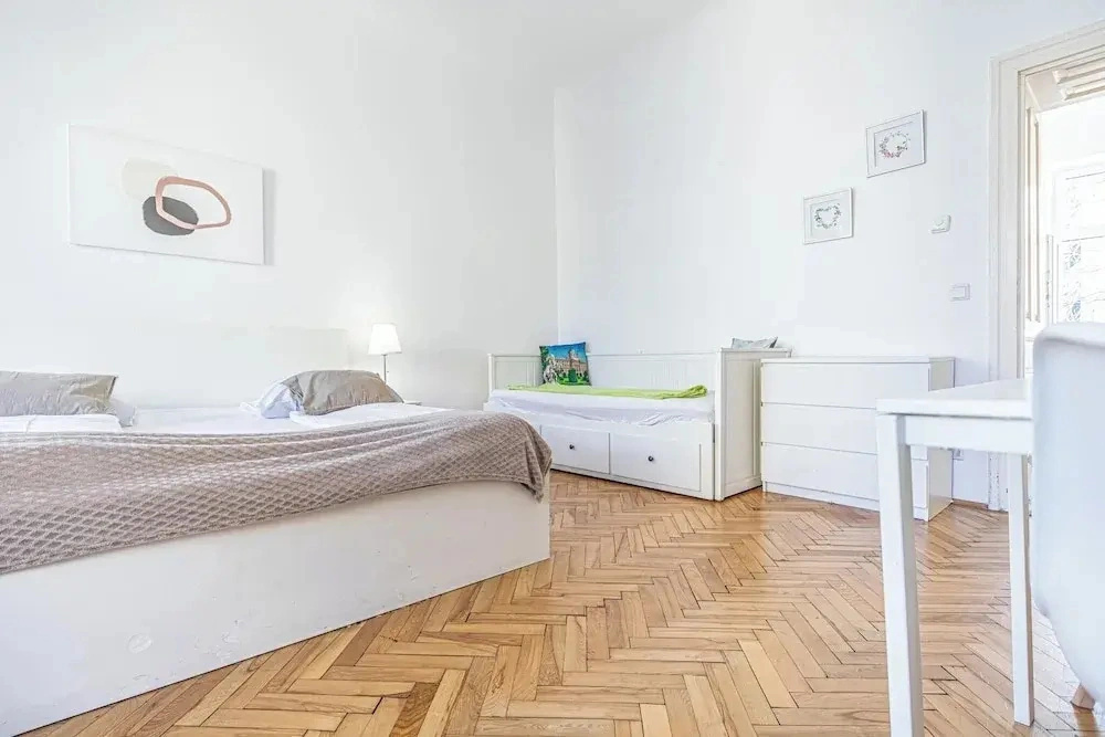 Affordable Room Long Stay Margareten