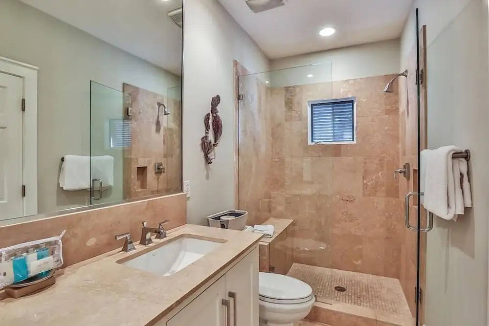 SIMMONS TOWNHOUSE 4 Bedroom Holiday Home by Five Star Properties
