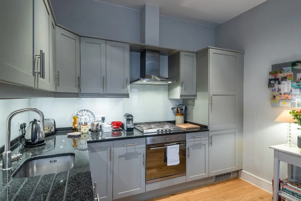 Bright Family Home close to Wandsworth Common