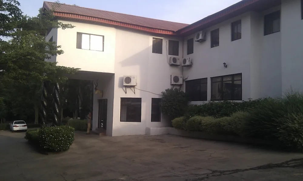 Crest Hotel