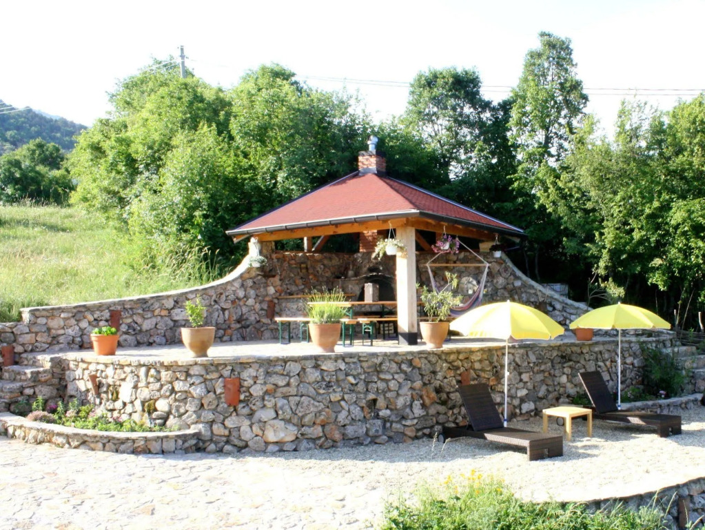Villa Velestovo