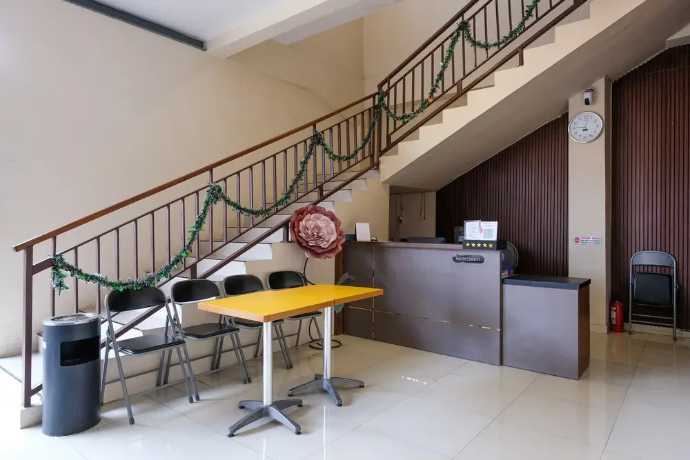 Urbanview near Sunrise Mall Mojokerto
