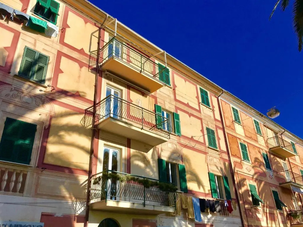 Casa Giulia - Apartment beachfront with 2 bedrooms, air conditioning and private parking, just 30 meters from the beach
