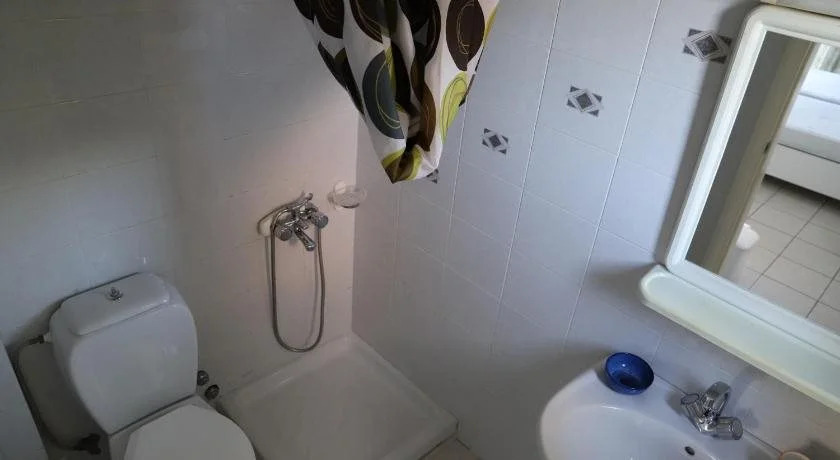 Aris Apartments