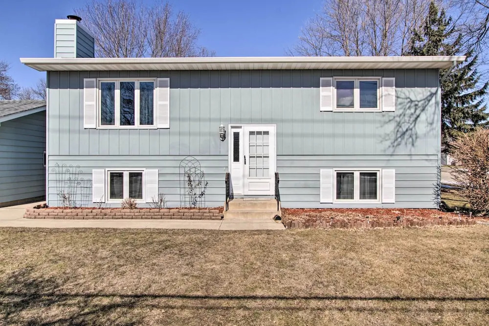 Charming Rochester Home, 4 Mi to Mayo Clinic!