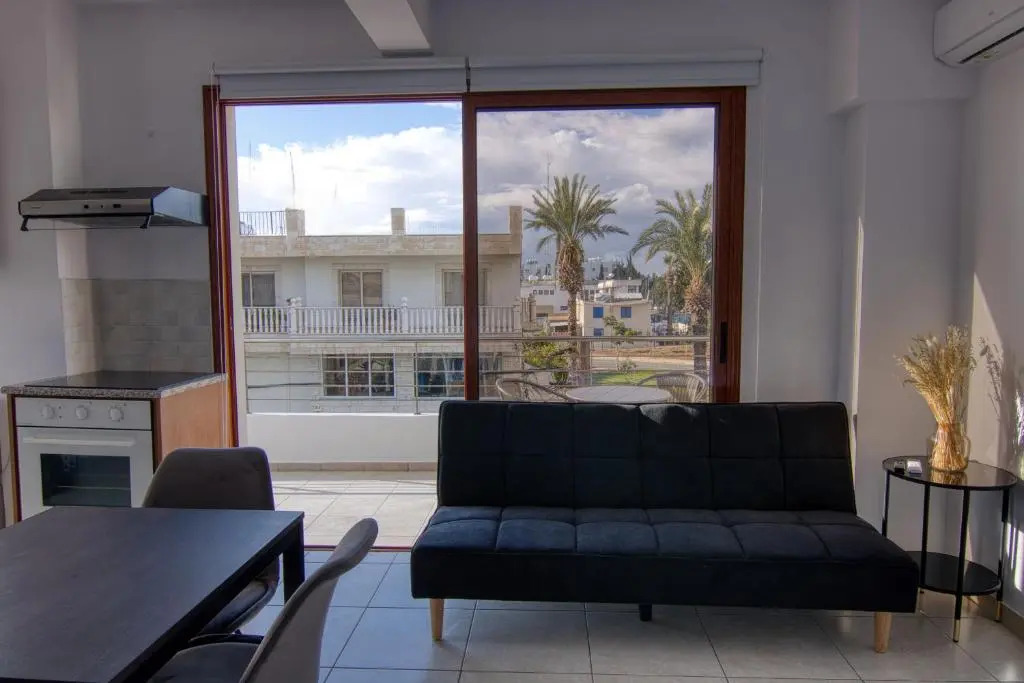 Phaedrus Living City Flat Palas 101