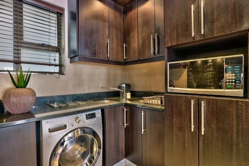 Bay Point Apartment on Beach Road