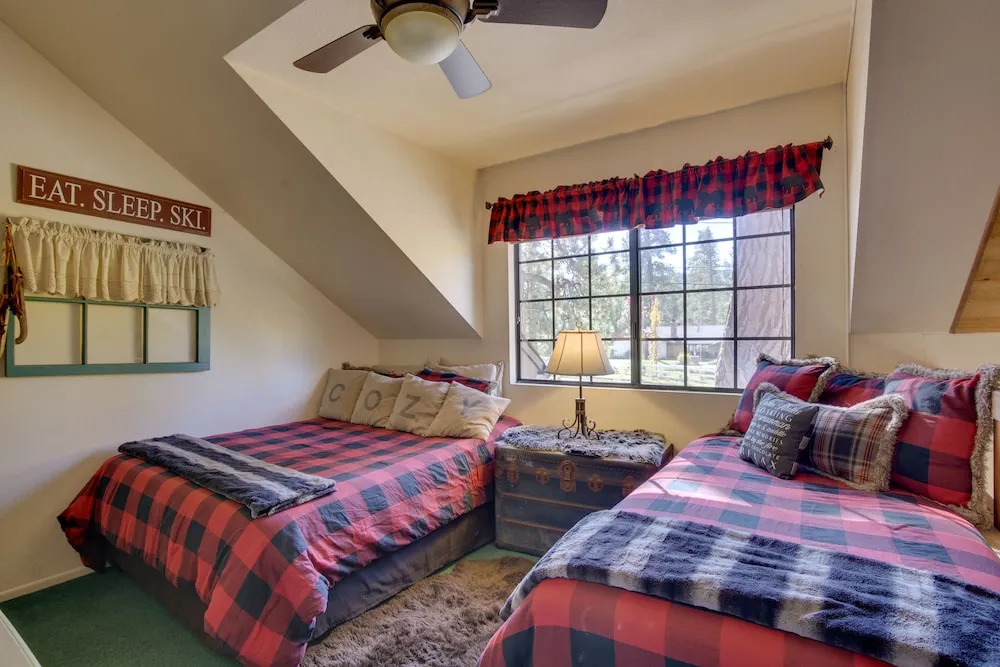 Dancing Bear Lodge ~ 1 Mi to Big Bear Lake!