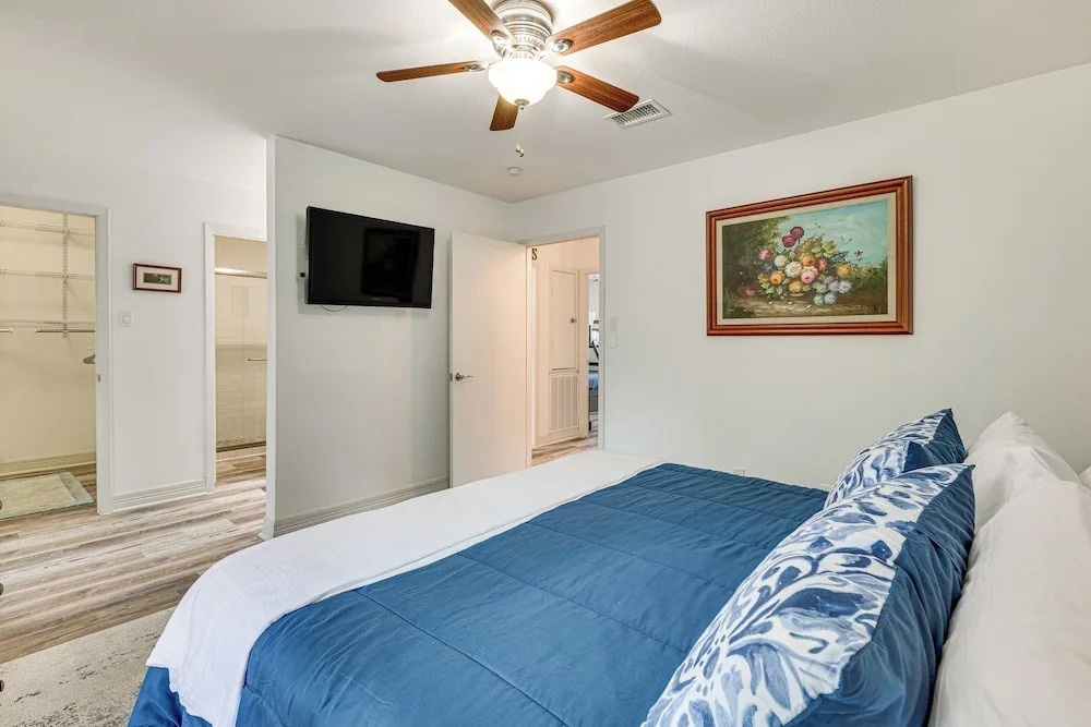 Pet-friendly Spring Home w/ Private Pool & Hot Tub