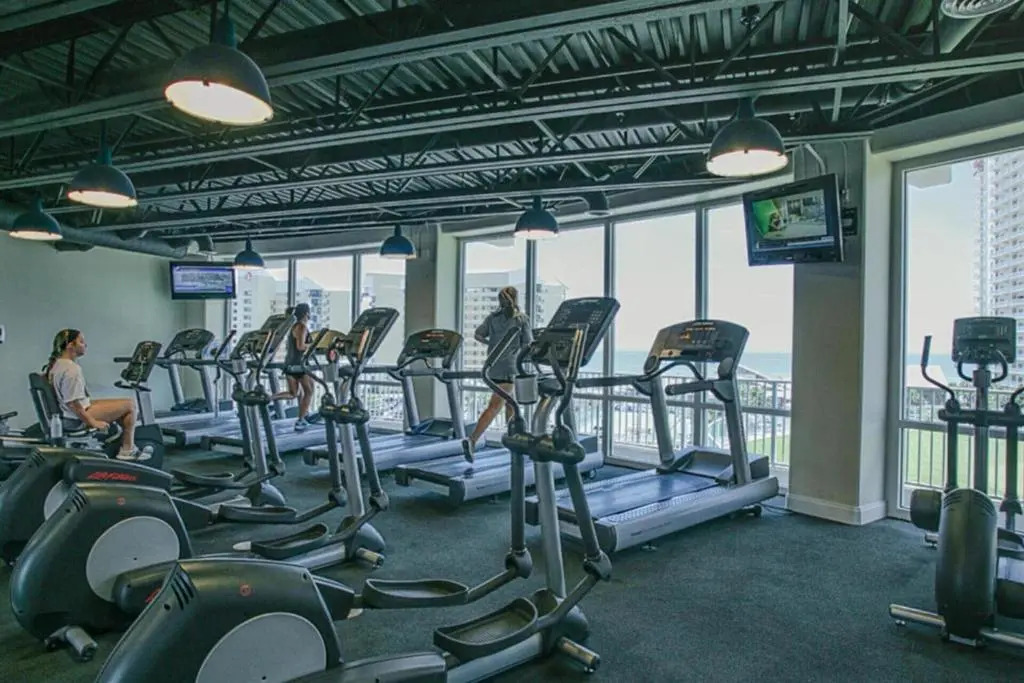 On the 3-d Floor, Laketown 324 - Large 2 BD , Great Views and Amenities